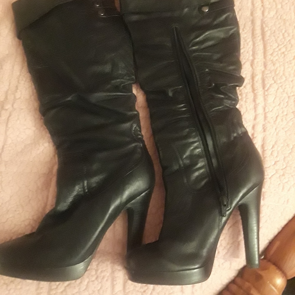Jessica Simpson boots